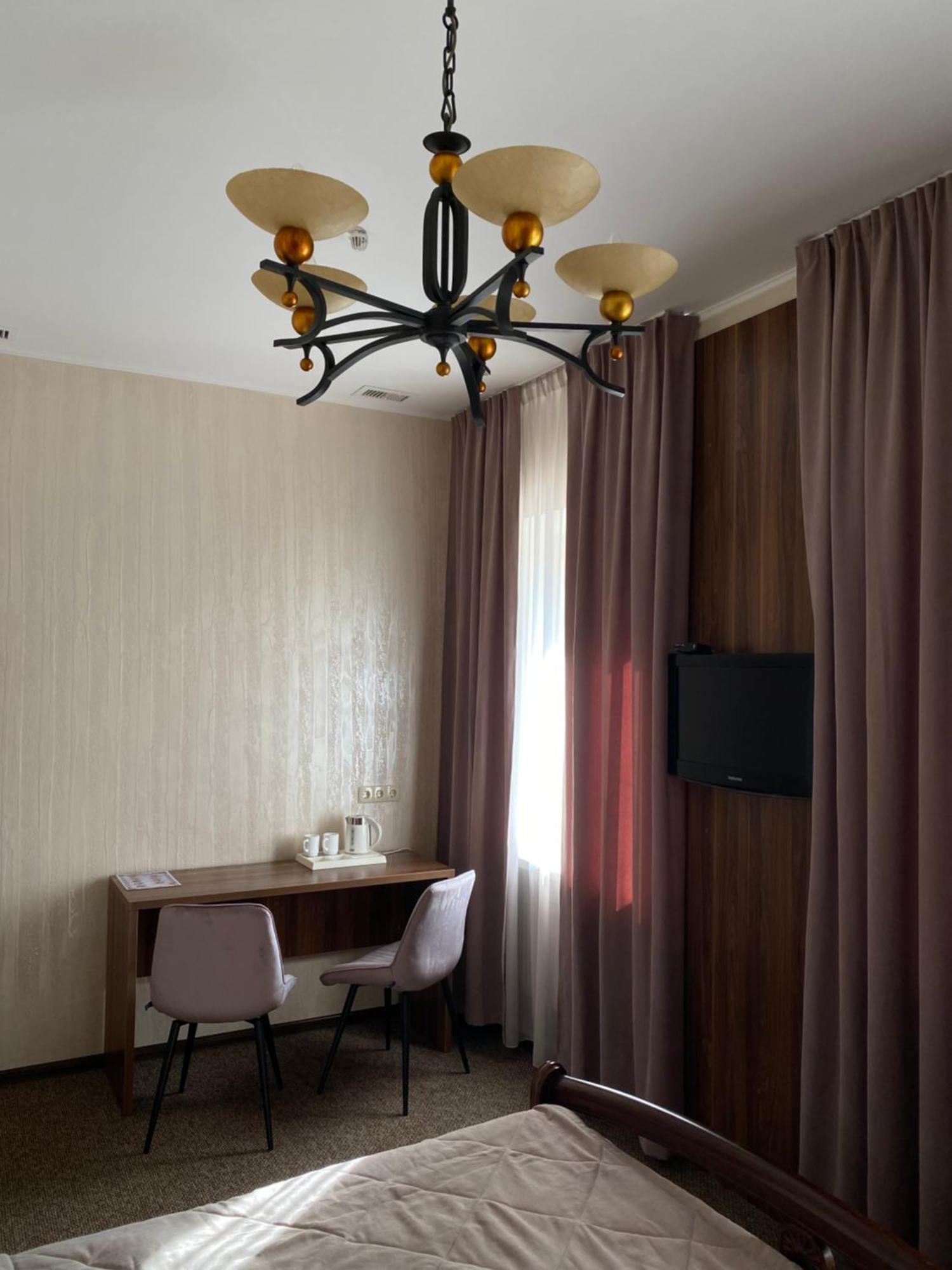 Status Hotel Poltava Exterior photo