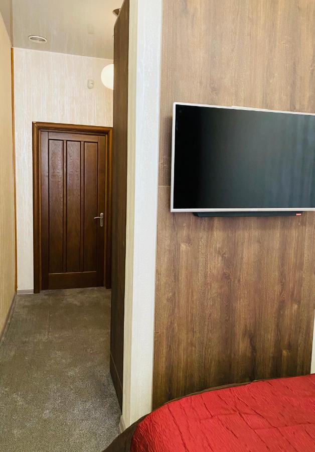 Status Hotel Poltava Exterior photo
